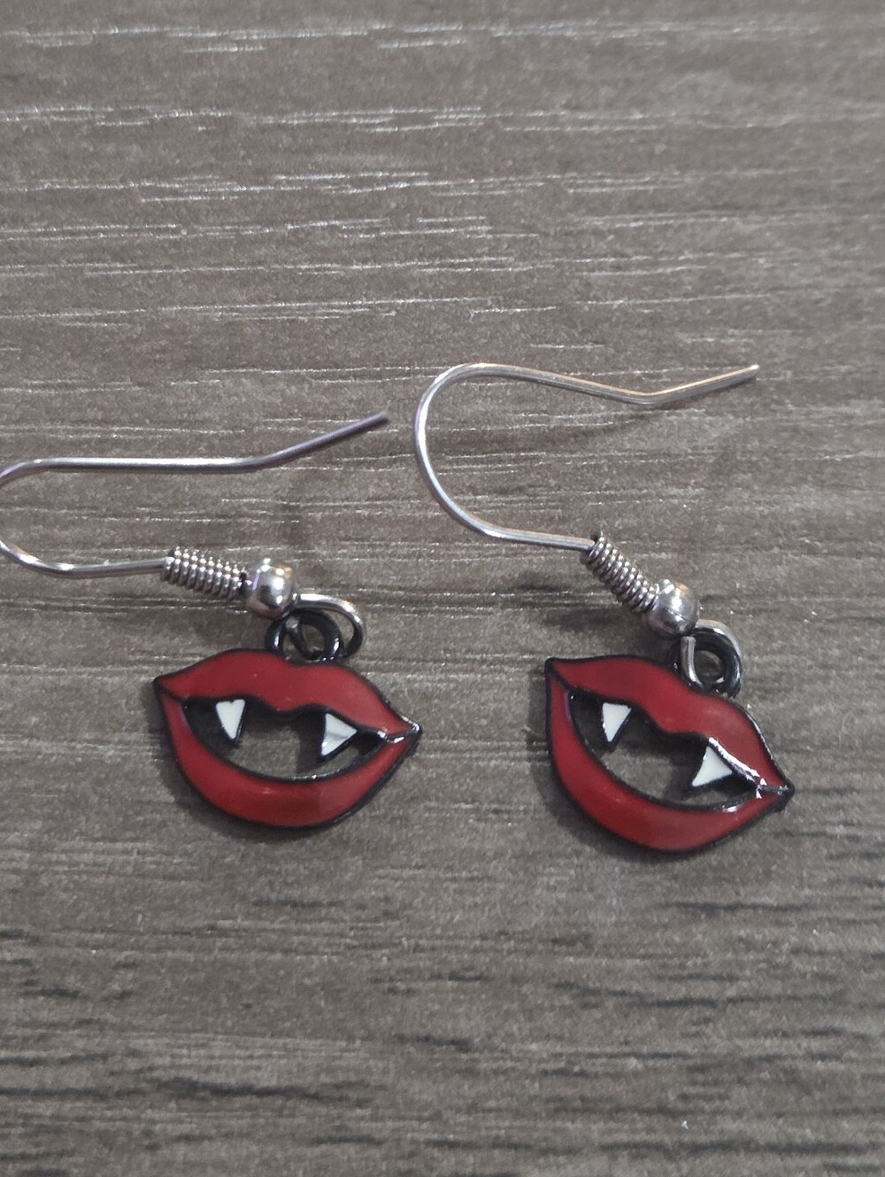 Vampire Fangs Earrings Halloween Vampire Lips and Teeth Dangle Earrings